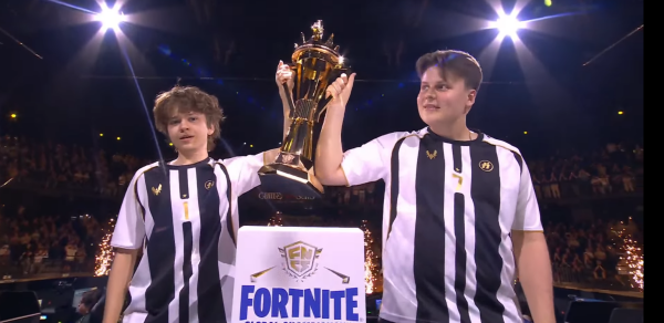 Fortnite Global Championship 2026で優勝したSwizzyとPixie
